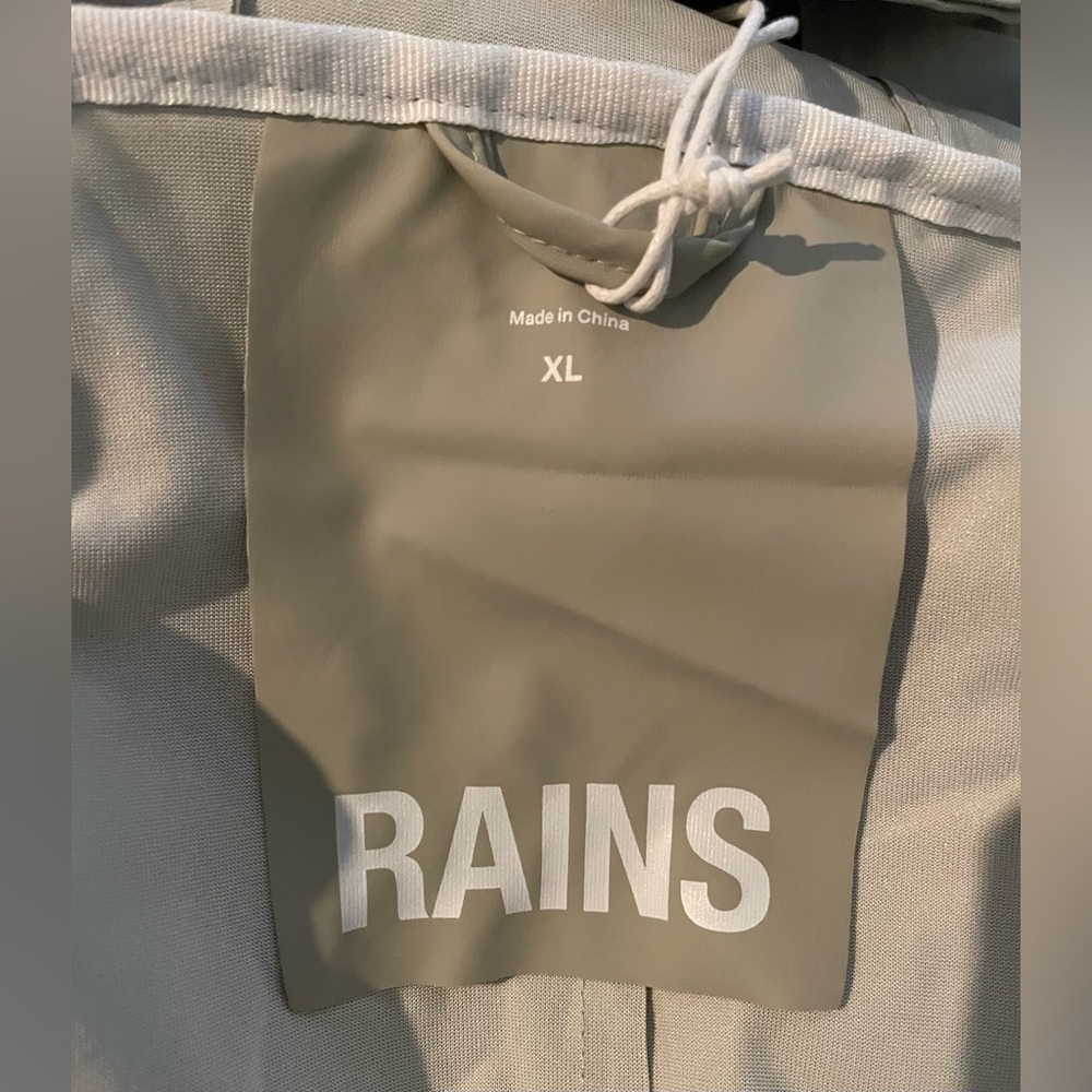 NWT Rains Hooded Jacket Cement Color Size XL - Picture 12 of 12